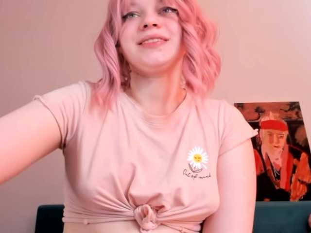 Photos CutieSue Oil show , naked body ^_^ lovense in my pussy subscription 10 tokens @total @sofar : start show @remain