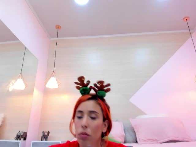 Photos paulasosa1 ♥ I want to suck your candy cane♥ Reach my goal for fuck my pussy very hard with my dildo♥Tip 100 for special gift♥