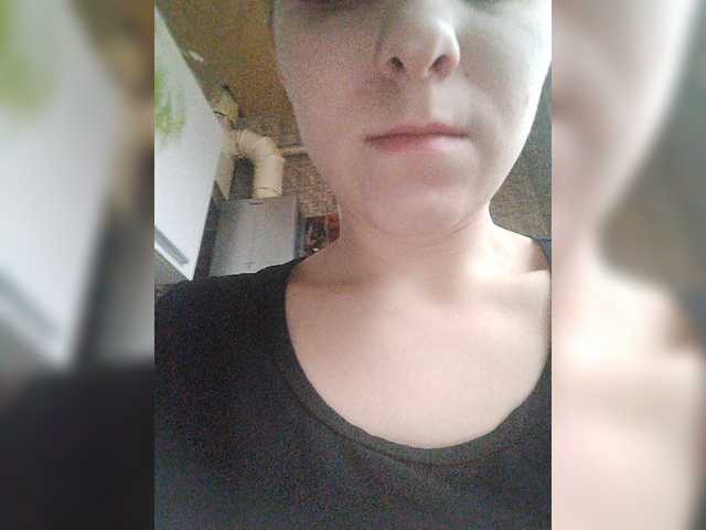 Photos Valeriekros I'm collecting tokens on Lovense - goal is 8000 tokens - 300 tokens collected